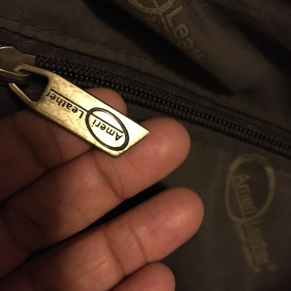 Amari Leather bag - Picture 3 of 8